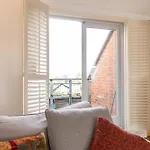 Luxury Centre With Private Parking Leeds (West Yorkshire)