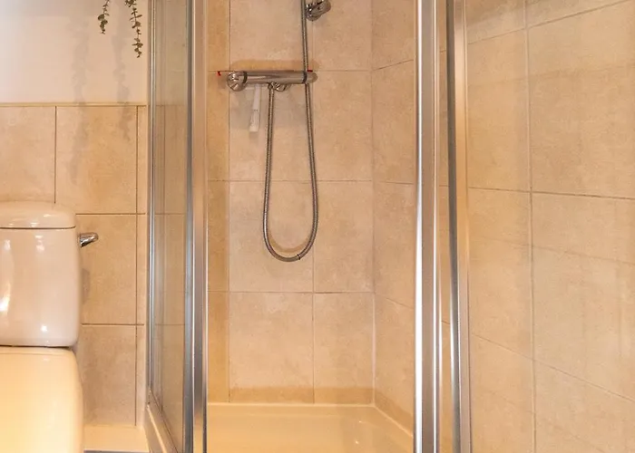 Luxury Centre With Private Parking