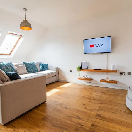 Luxury Centre With Private Parking