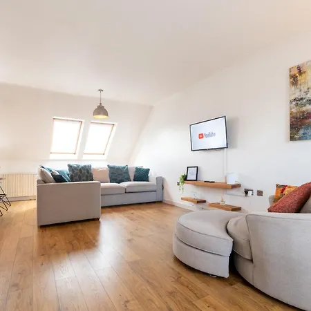 Luxury Centre With Private Parking * Leeds (West Yorkshire)