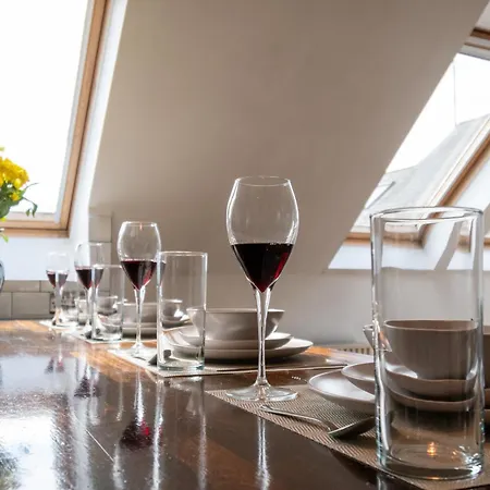 Luxury Centre With Private Parking * Leeds (West Yorkshire)