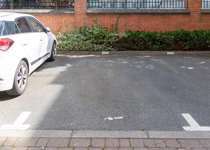 Luxury Centre With Private Parking