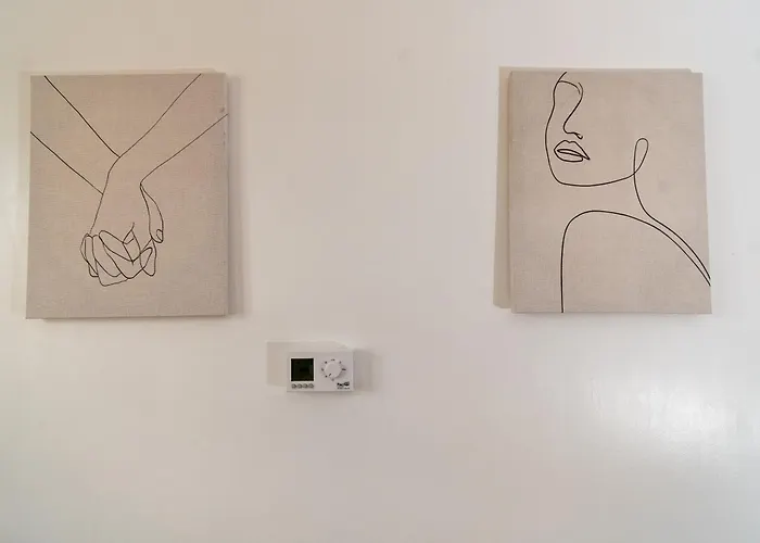 Luxury Centre With Private Parking 아파트 리즈