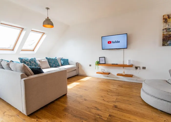 Luxury Centre With Private Parking