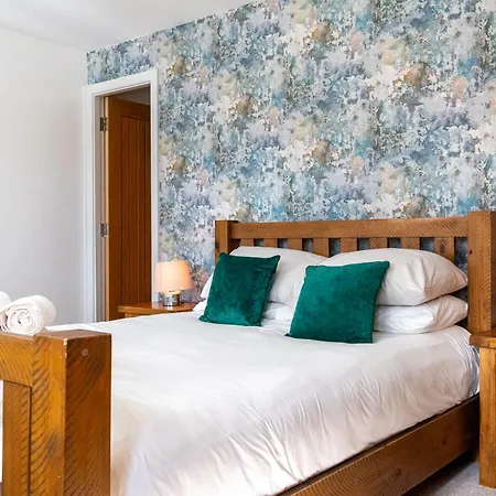 Luxury Centre With Private Parking Leeds (West Yorkshire)