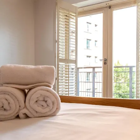 Luxury Centre With Private Parking Lejlighed